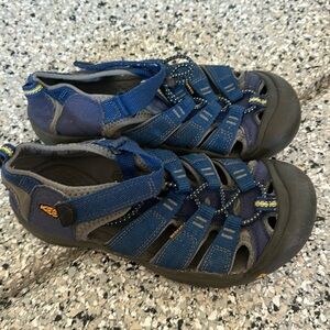 Keen Newport boys sandals 3 navy